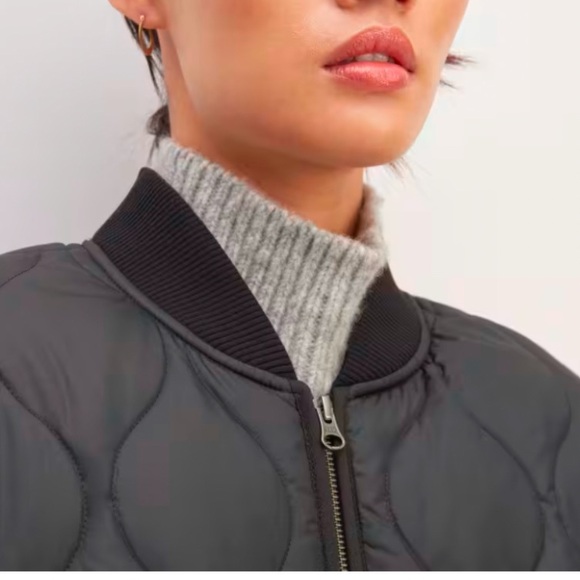 EVERLANE The ReNew Quilted Liner Puffer Jacket - Black - Size L - NWoT SOLD OUT - Picture 3 of 5